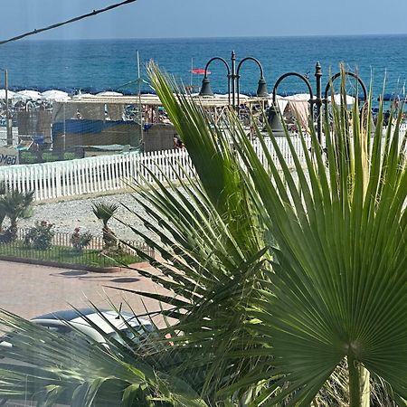 Appartamento Aria Del Mare Вентимиля Екстериор снимка